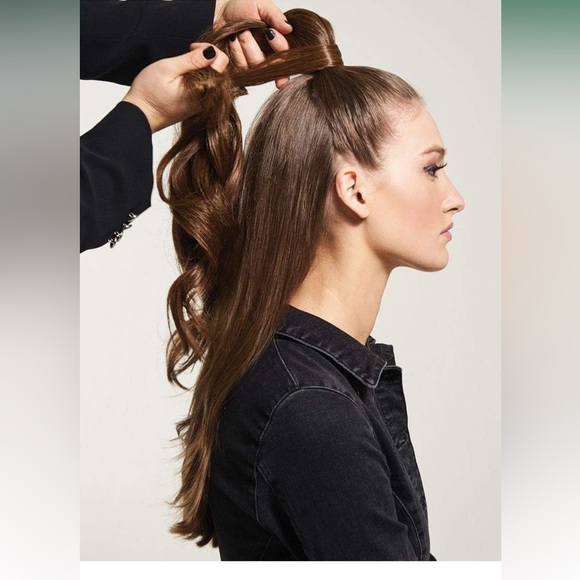 Hairdo 23” pony. Synthetic heat friendly. Brand new in box - Picture 3 of 12